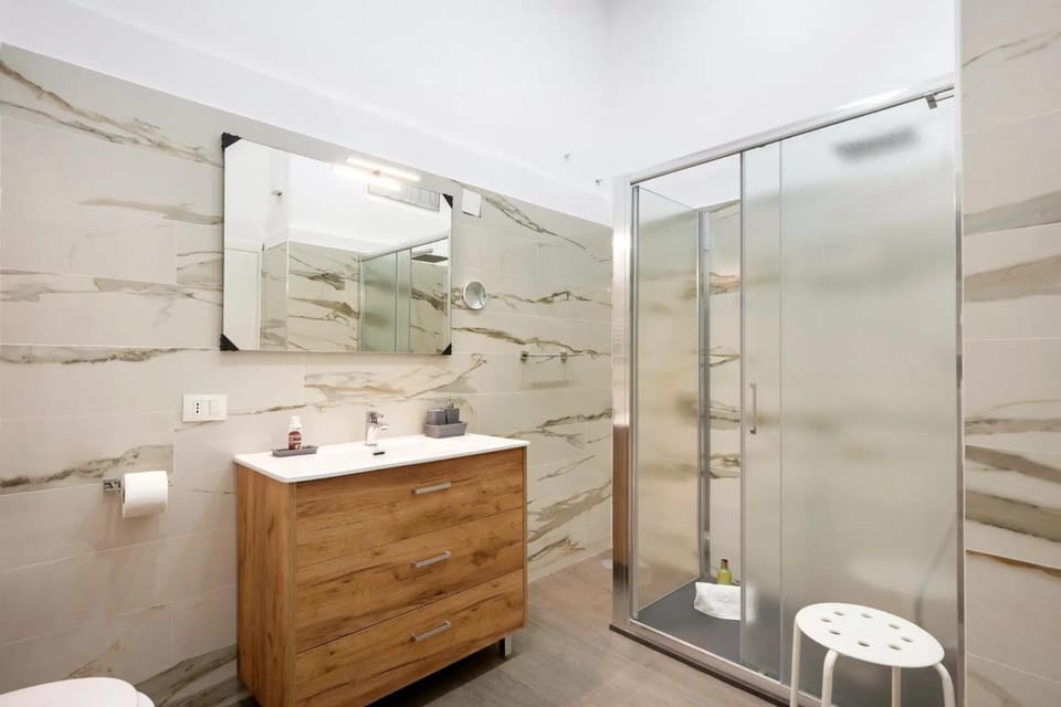 Bathroom, Living room