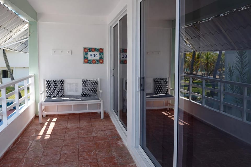 Day, View (from property/room), Balcony/Terrace, Seating area