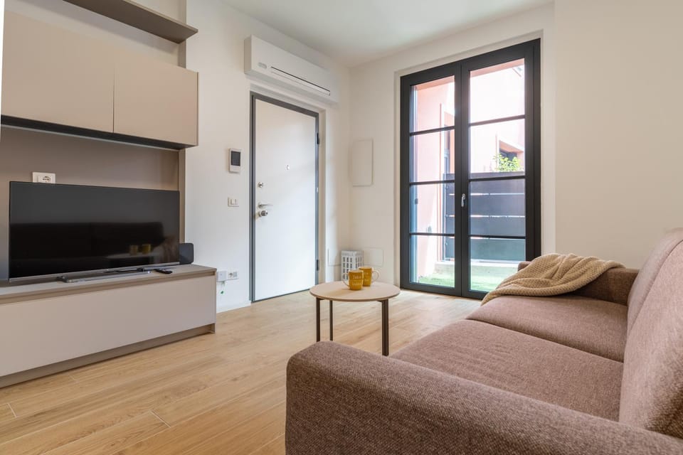 TV and multimedia, Living room, heating, air conditioner