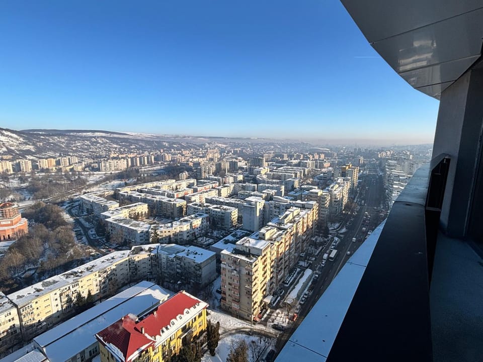 YIN 22nd Floor Panoramic View & King Bed, Parking Apartment in Cluj-Napoca