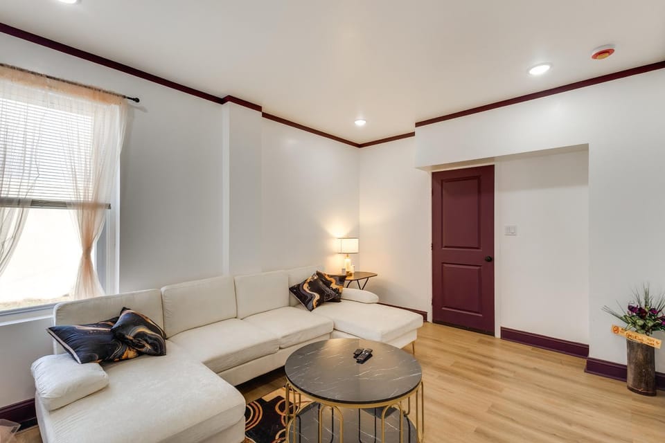 7 Mi to Lincoln Financial! Charming Philly Apt Apartment in Upper Darby