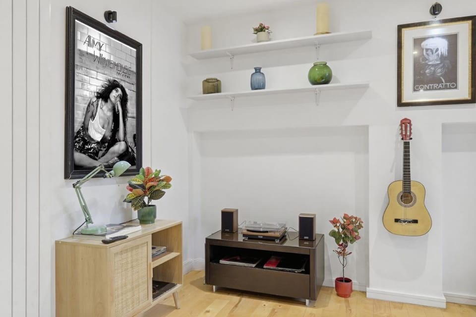 TV and multimedia, Living room, Seating area