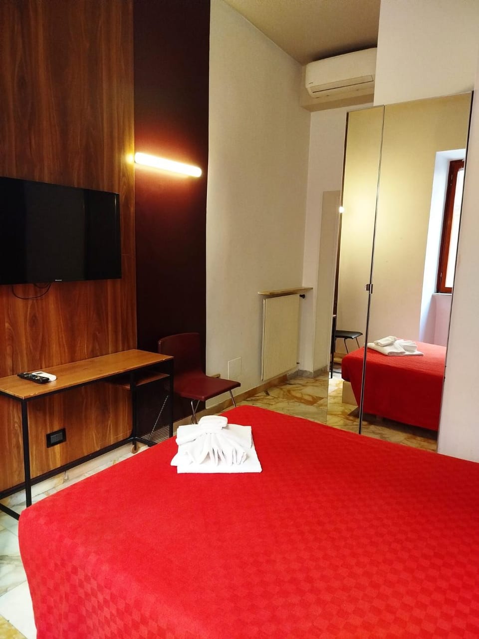 Milazzo3GuestHouse Bed and Breakfast in Rome