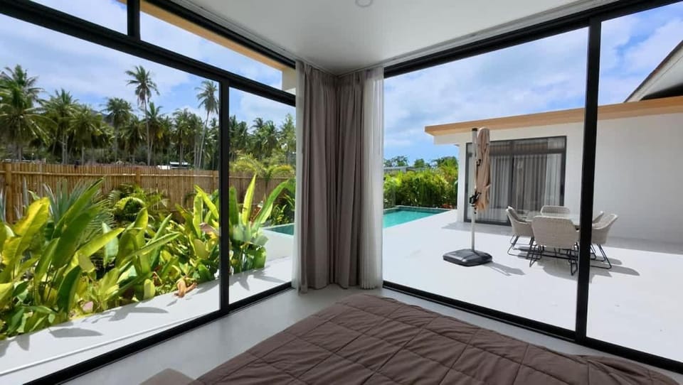 Property building, Patio, Garden, View (from property/room), Balcony/Terrace, Garden view