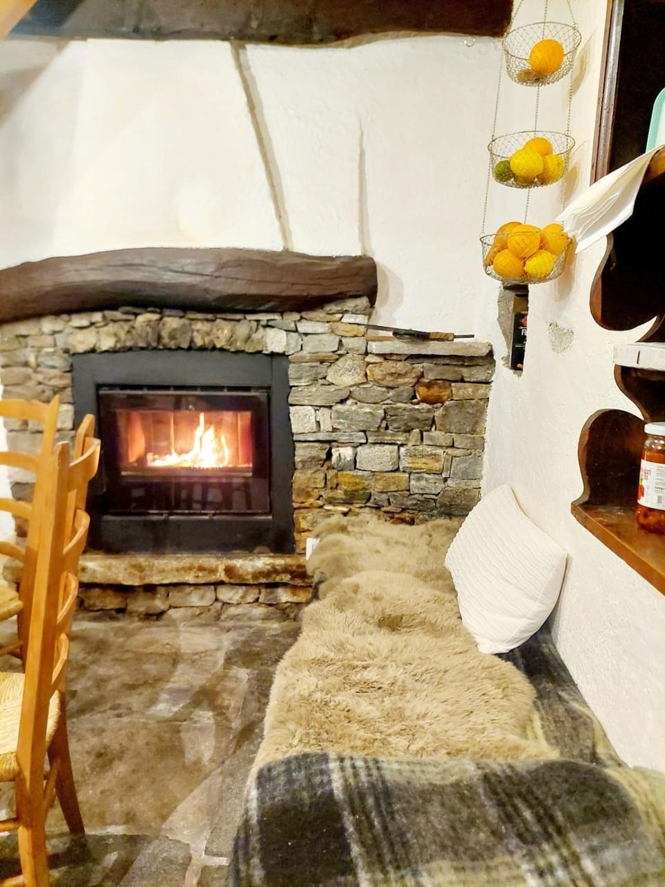 Living room, oven, kitchen