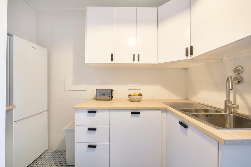 Cozy Suite in a Coliving Apartment in Arroios Vacation rental in Lisbon