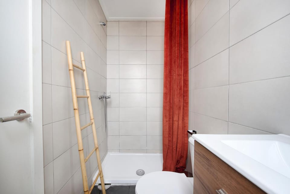 Cozy Suite in a Coliving Apartment in Arroios Vacation rental in Lisbon
