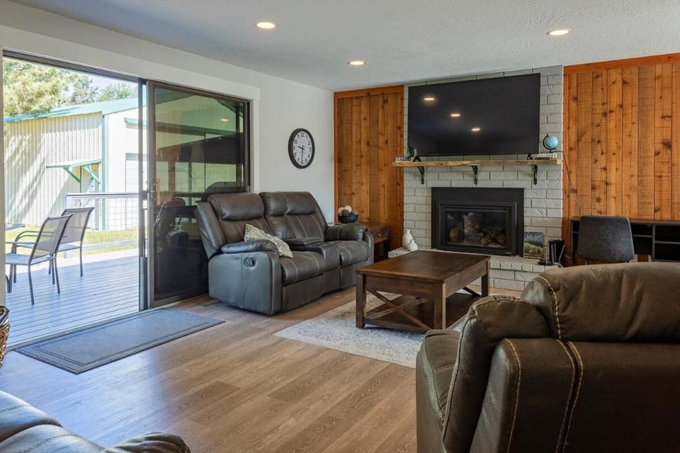 5BR Home By Downtown CDA-Nintendo-Foosball-Games House in Coeur dAlene