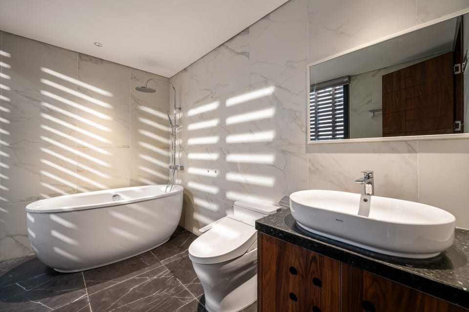 Bathroom, Bath