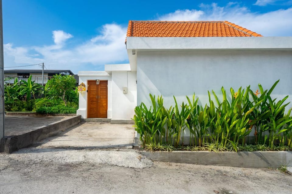Property building, Street view