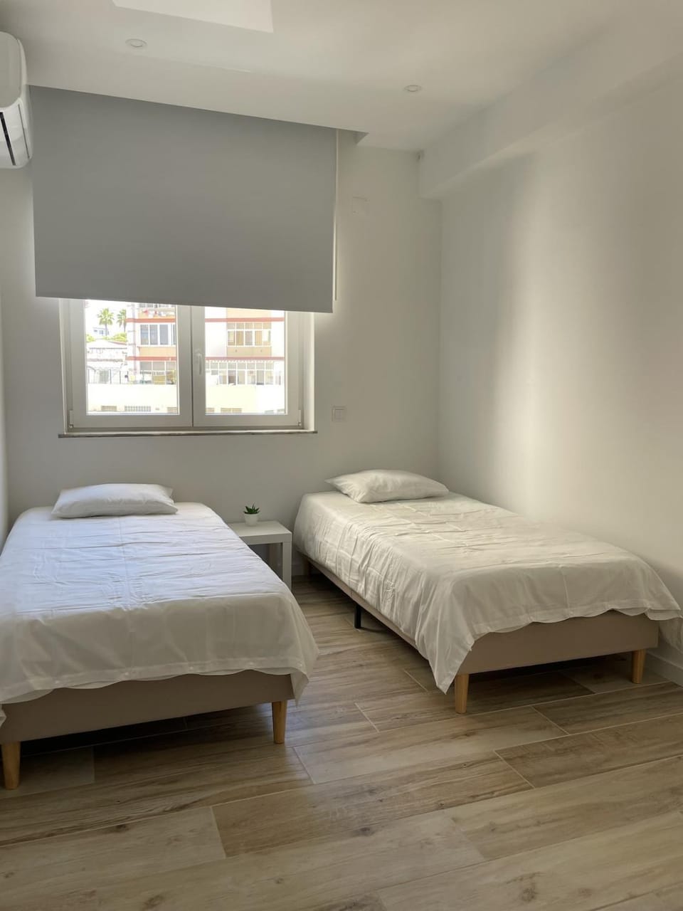 Bed, Photo of the whole room, Bedroom, air conditioner