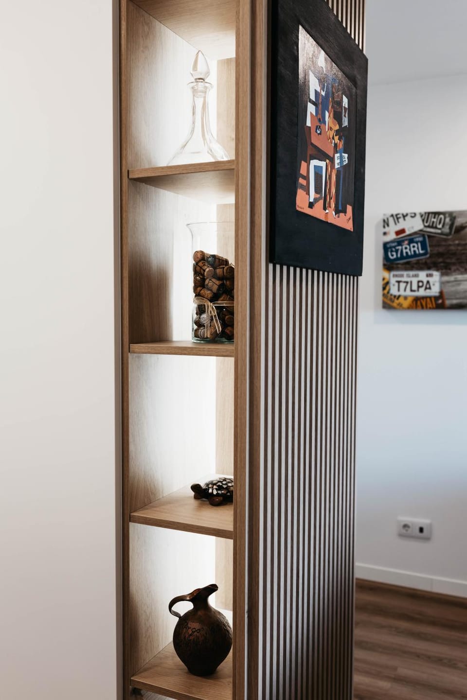 TV and multimedia, Kitchen or kitchenette, wardrobe