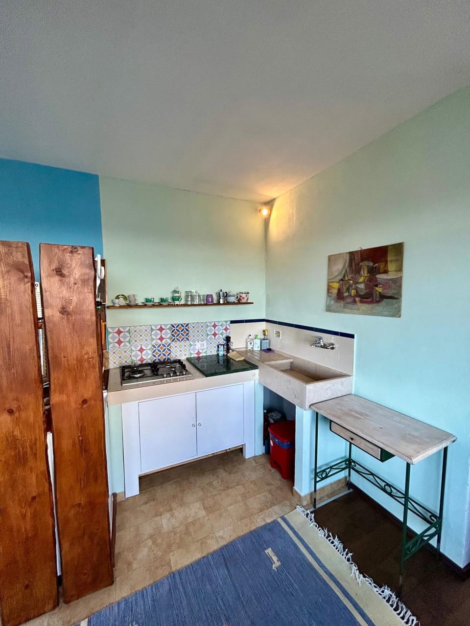 Kitchen or kitchenette