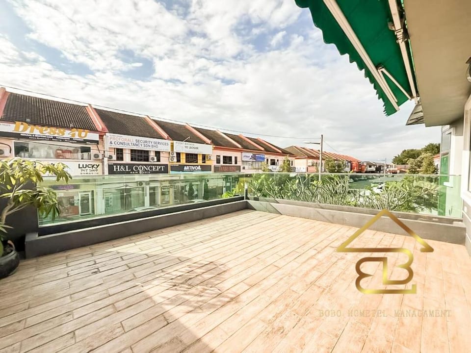 7BR Huge House, 6 Bathroom, 20Pax, 10 min to IpohCity House in Ipoh