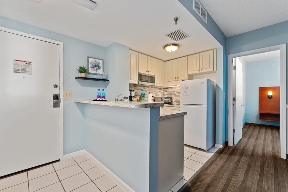 Dining area, microwave, kitchen