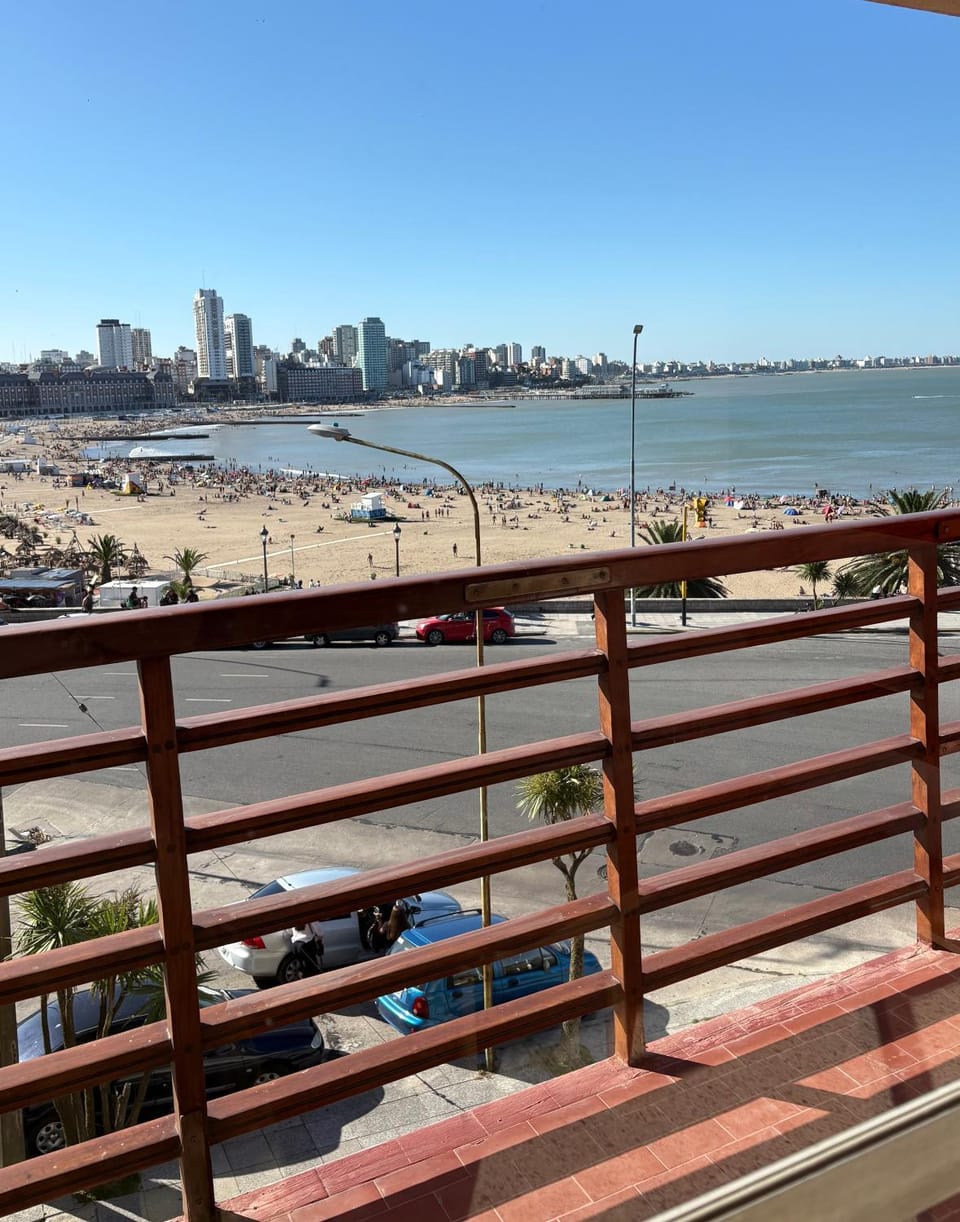 City view, Sea view