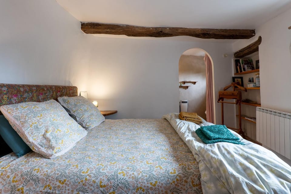 Property building, Living room, Bedroom