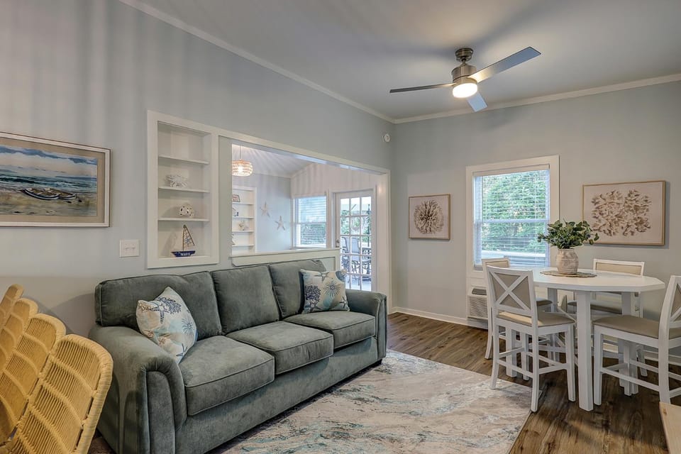 Beachgate at Starfish 9 House in Folly Field