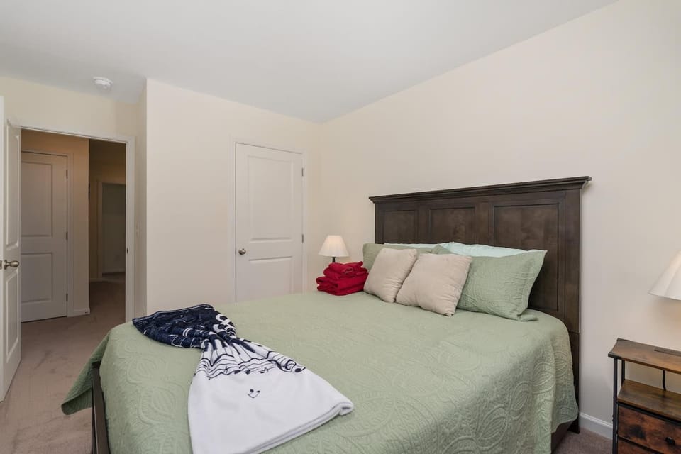 Bed, Bedroom