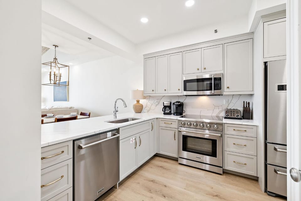 Kitchen or kitchenette, kitchen