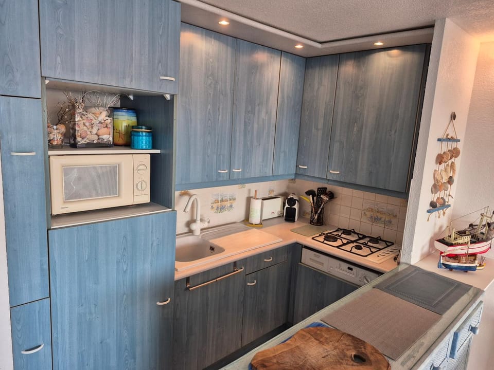 Amourera B23, T3 avec vue mer et lagon, parking, piscine Apartment in Agde