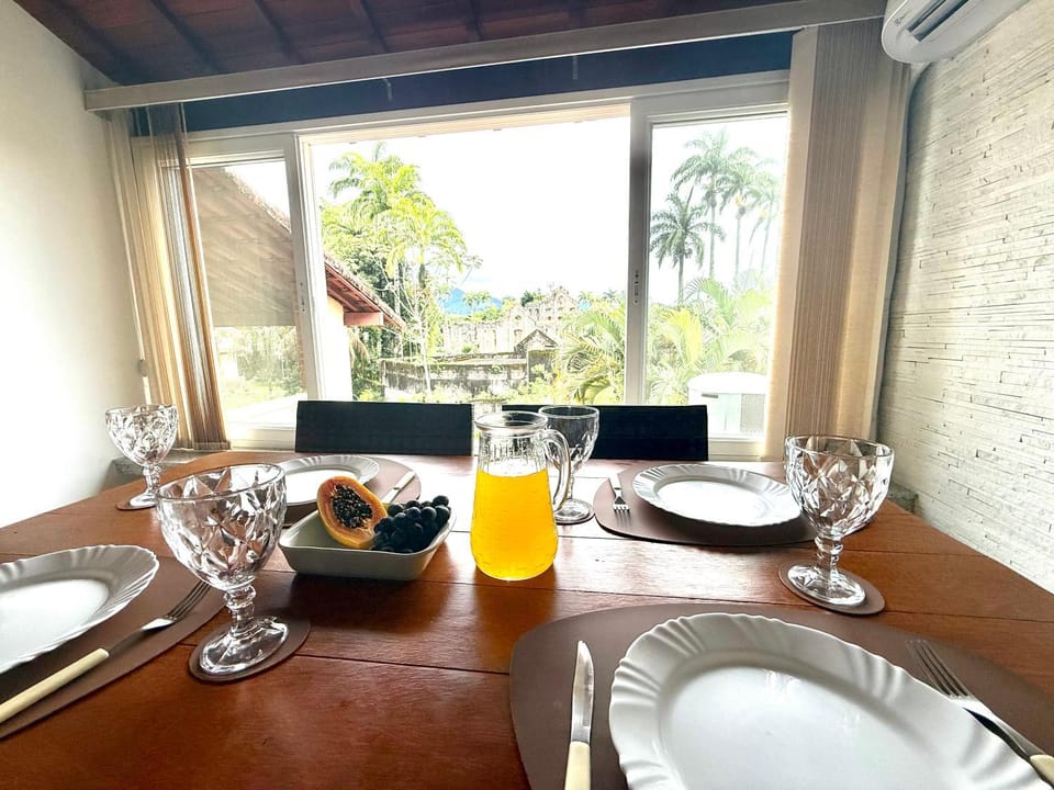 Apartamento em condomínio em Angra dos Reis, com piscina a 4min da praia Apartment in Angra dos Reis
