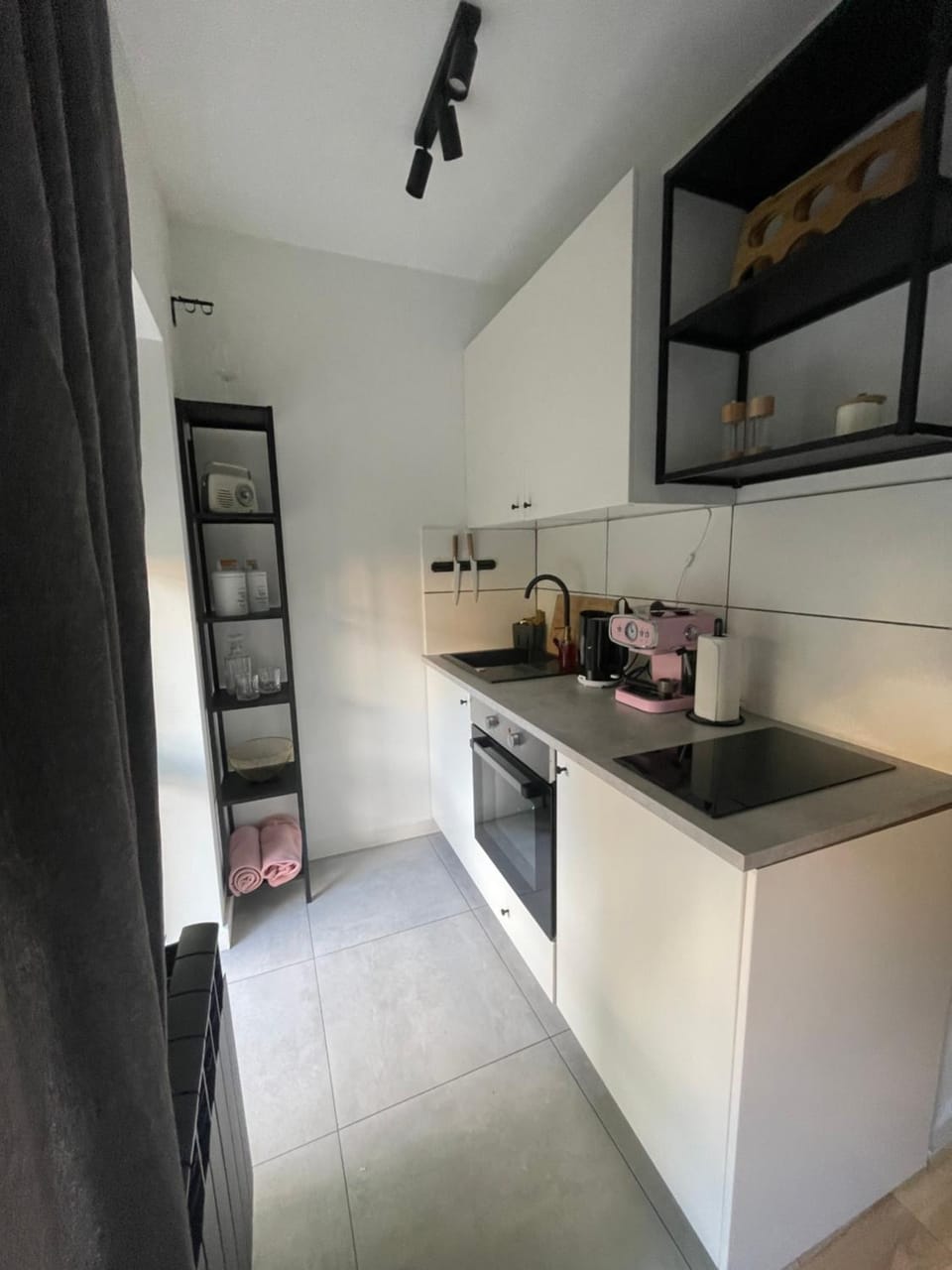 Kitchen or kitchenette, kitchen