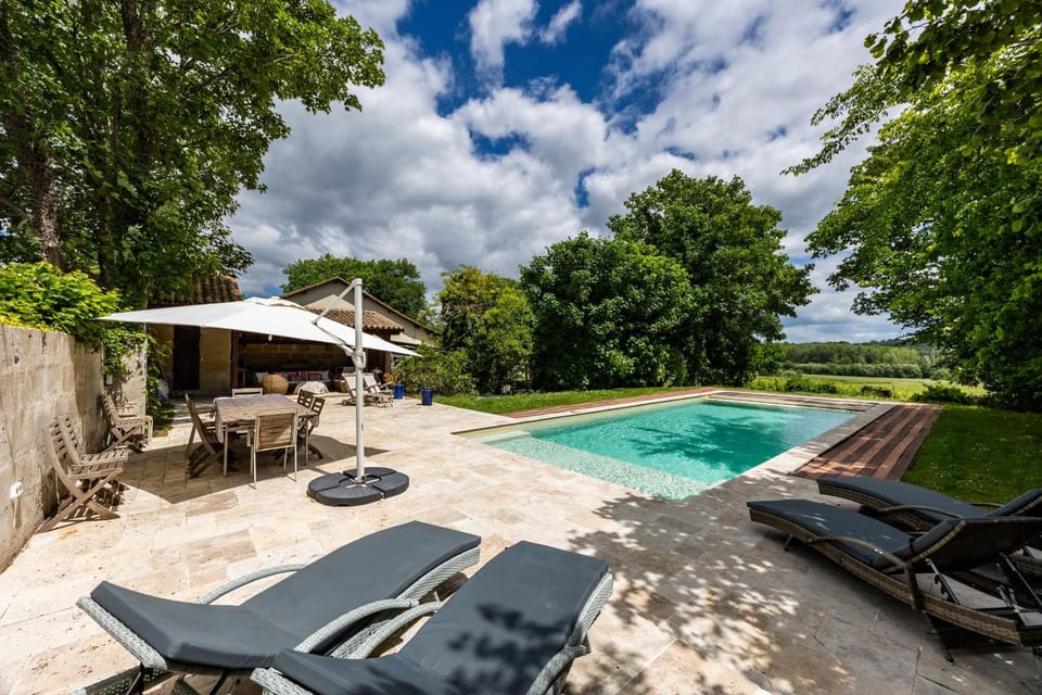Studio - Château Le Noble Apartment in Nouvelle-Aquitaine