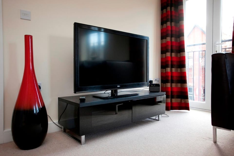 TV and multimedia, Living room, Decorative detail