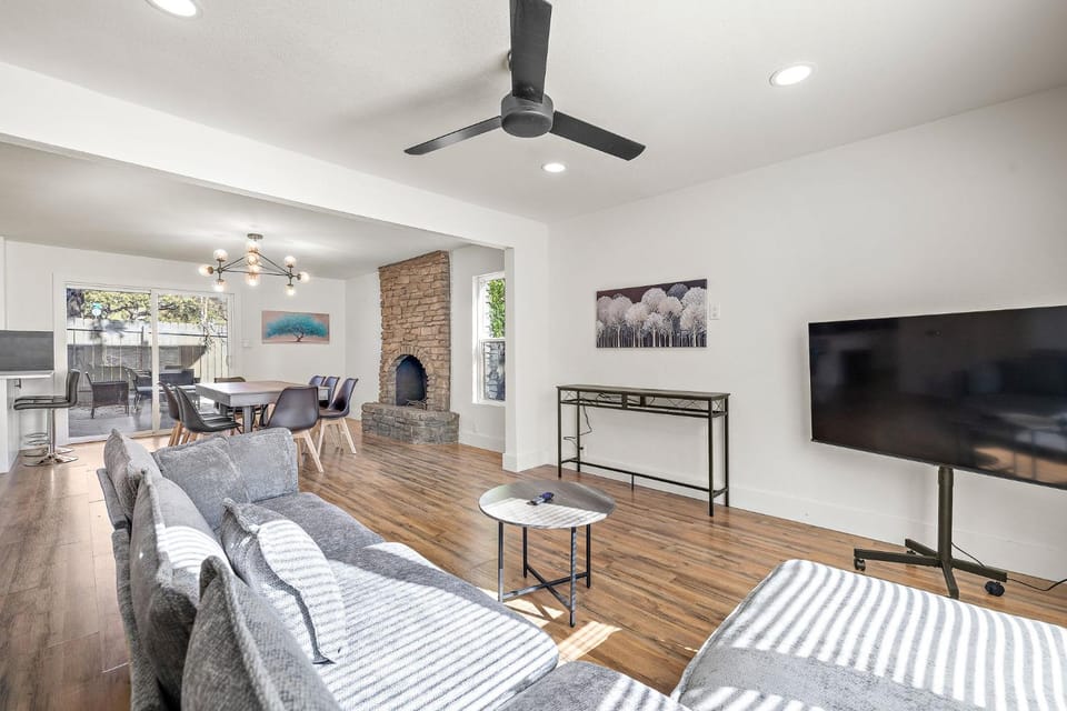Spacious 4BR South Austin Home Minutes to Downtown House in Austin