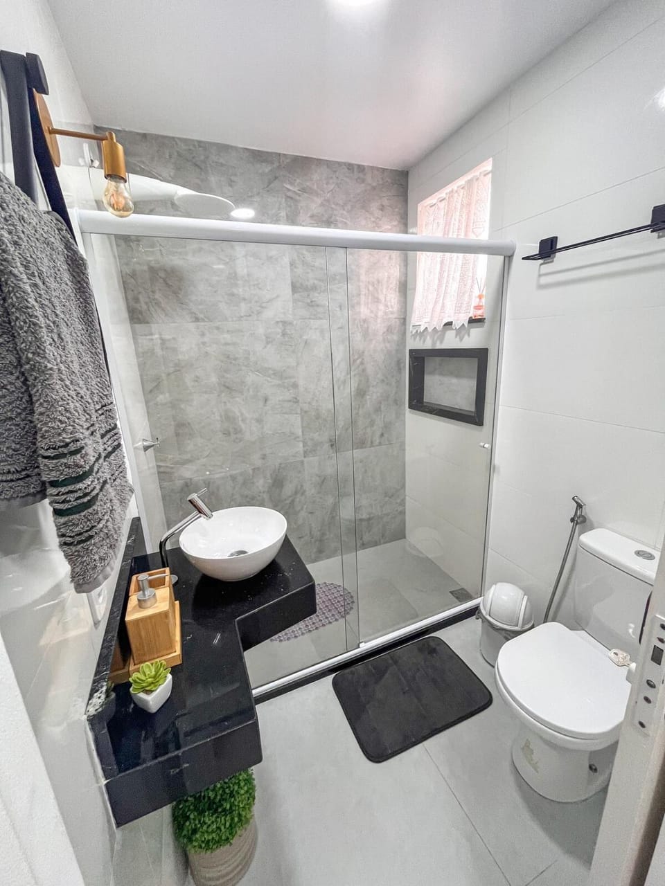 Shower, Toilet, Bathroom