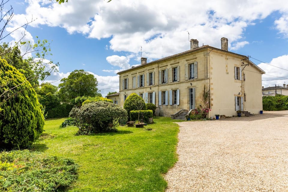 Le Château - Château Le Noble House in Occitanie