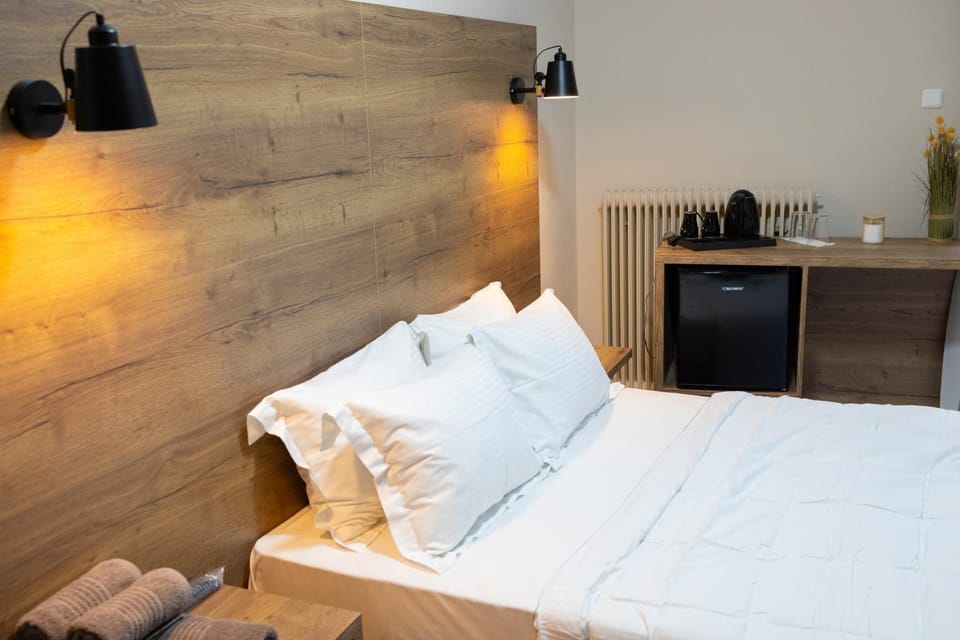 Μεσιέ Νικολά 700 Bed and Breakfast in Greece