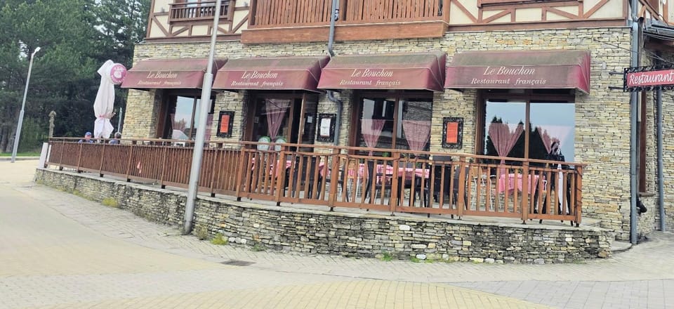 Restaurant/places to eat, Restaurant/places to eat