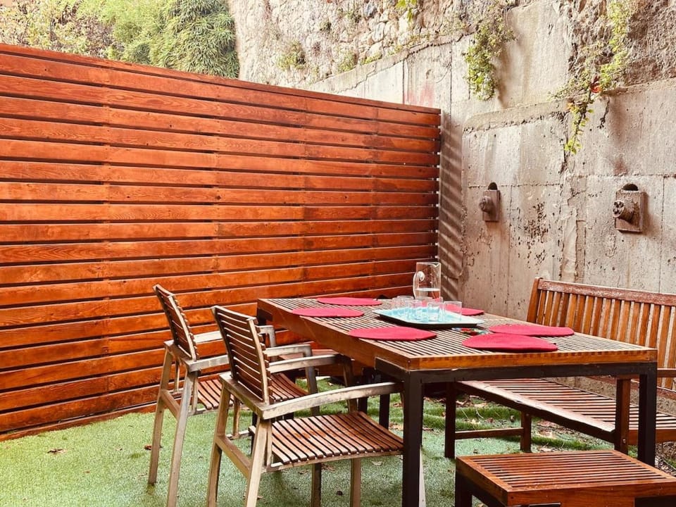 Patio, Day, Garden, Garden, Dining area