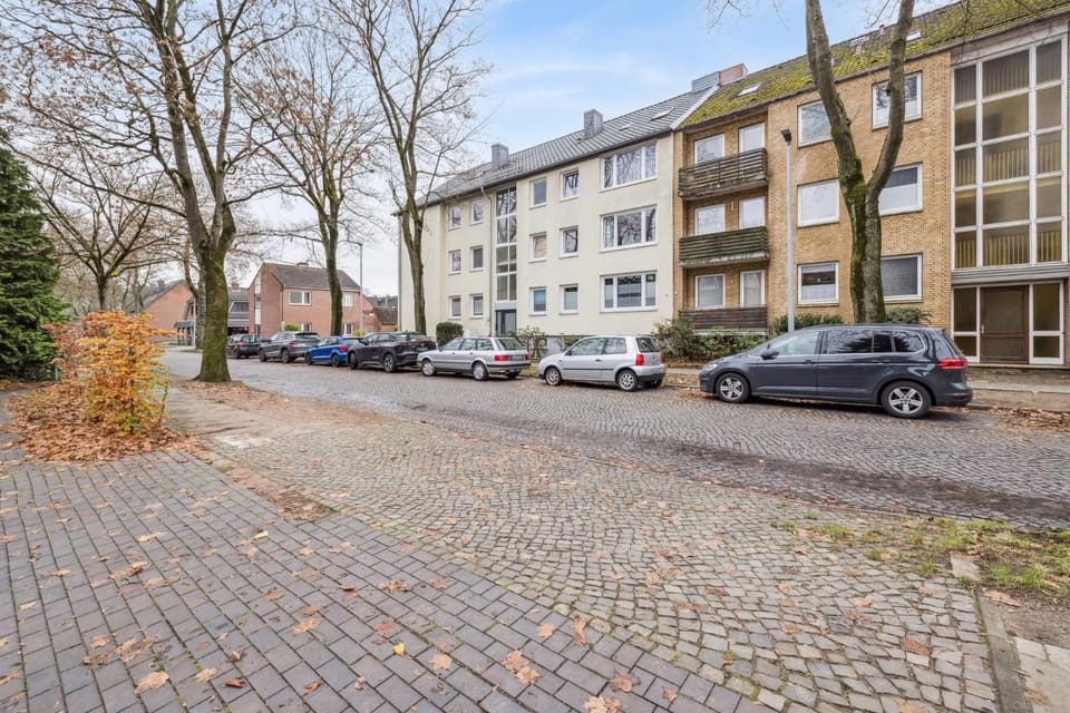 Property building, Neighbourhood, Street view, Parking