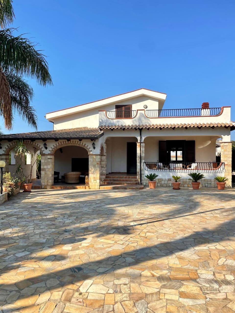 Property building, Day