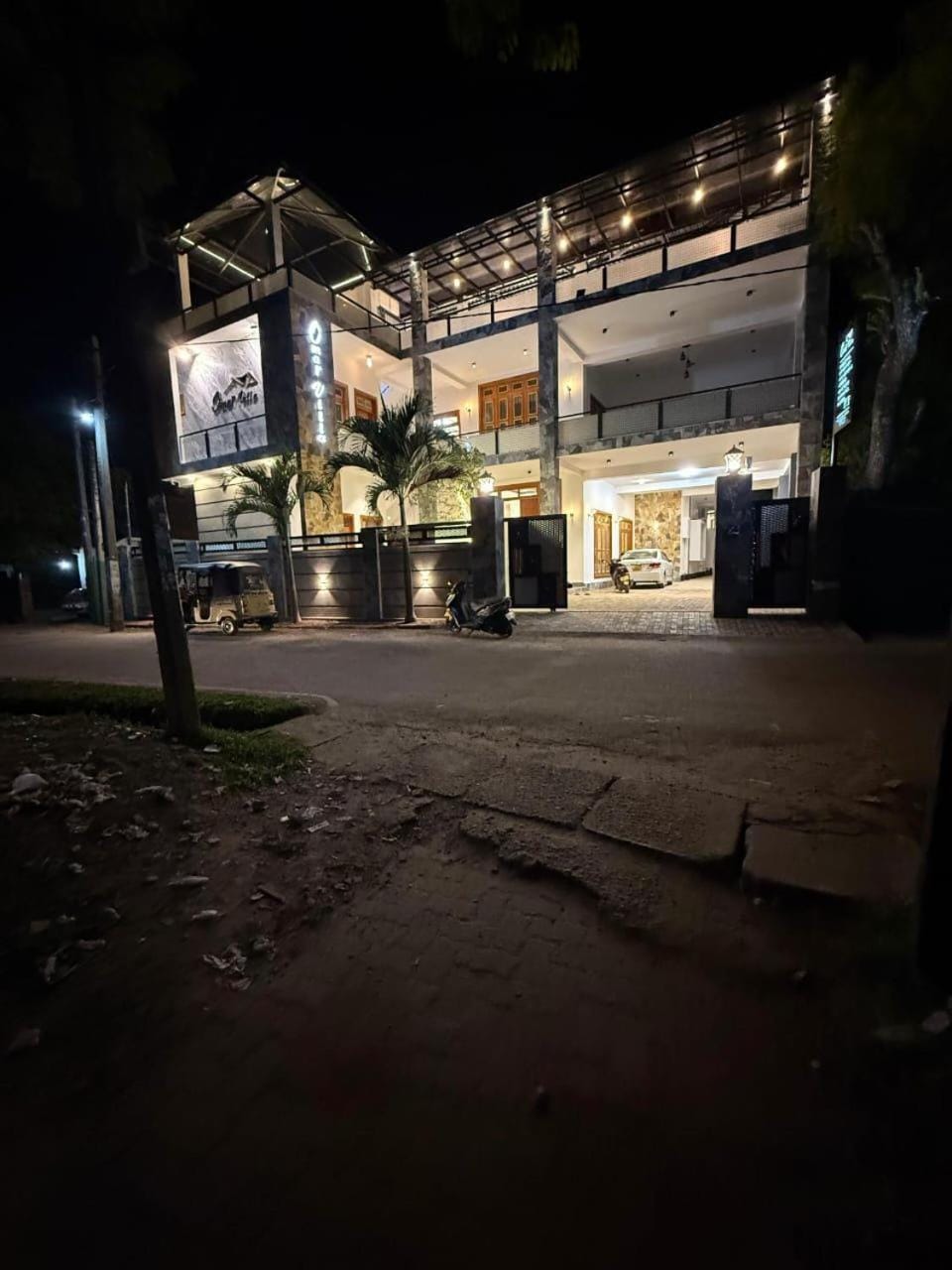 Omar Villa Bed and Breakfast in Western Province