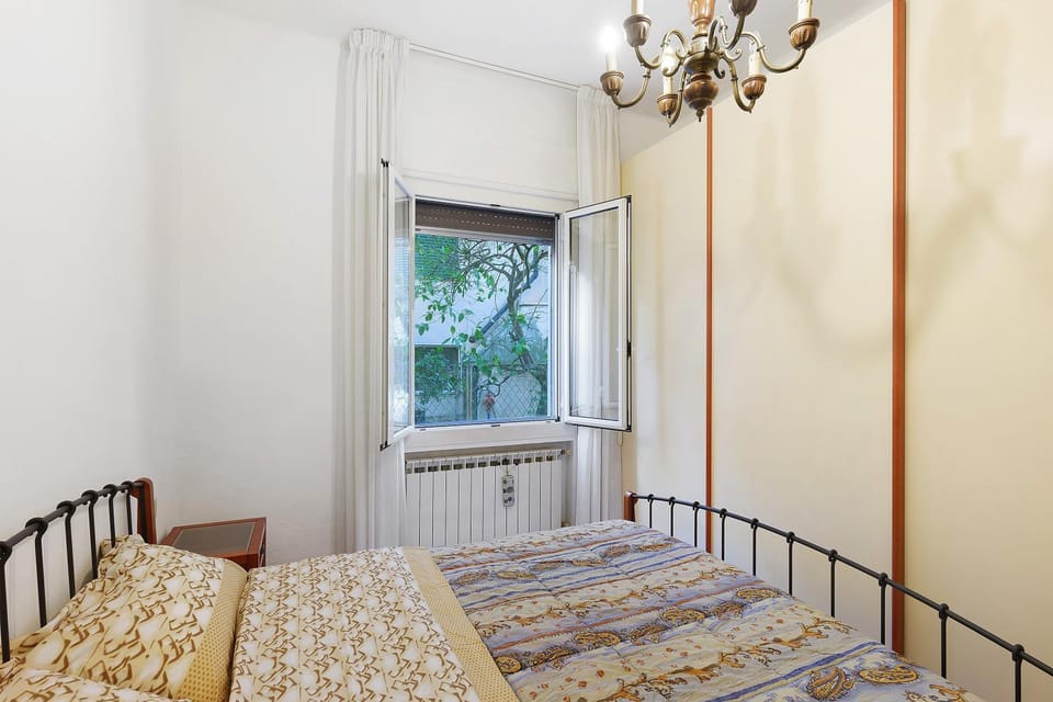 Property building, Living room, Bedroom