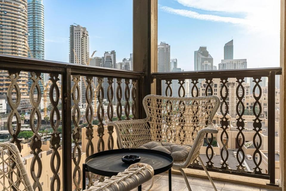 Charming Oasis Near Dubai Mall & Burj Khalifa Apartment in Dubai