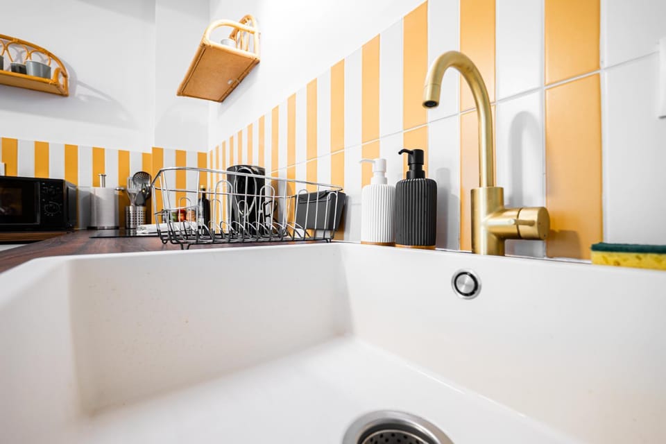 Kitchen or kitchenette, stove, kitchen