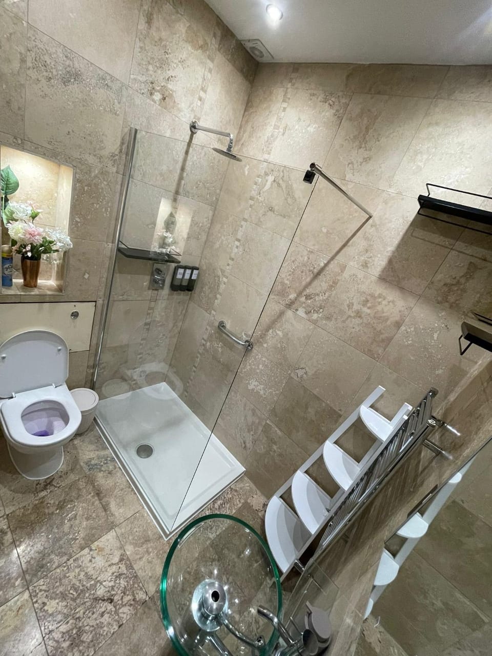London Bridge Shard En-Suite Bed and Breakfast in London Borough of Southwark