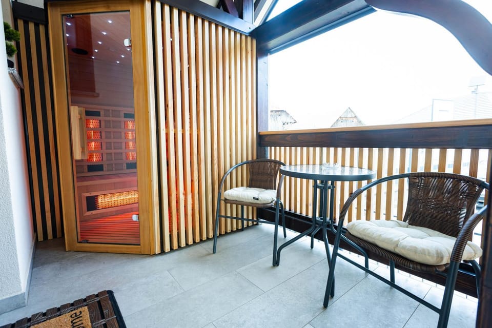Patio, Day, Spa and wellness centre/facilities