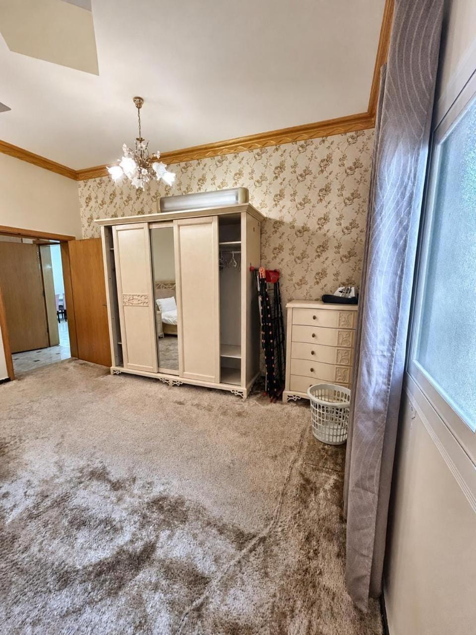 Photo of the whole room, Bedroom, trouser press