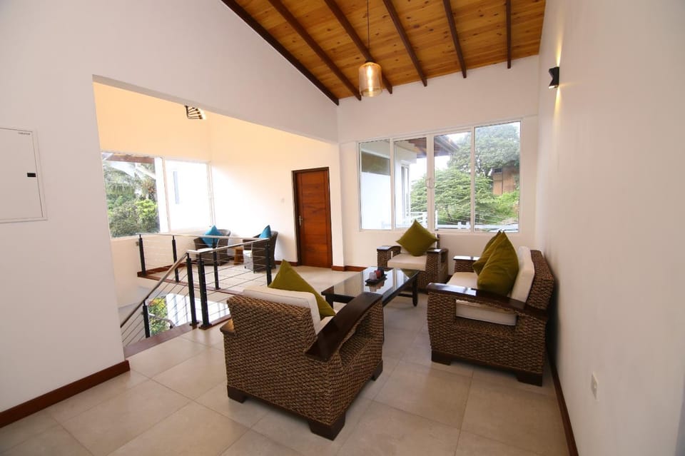 HillCrest Hotel Hotel in Gangawatakorale