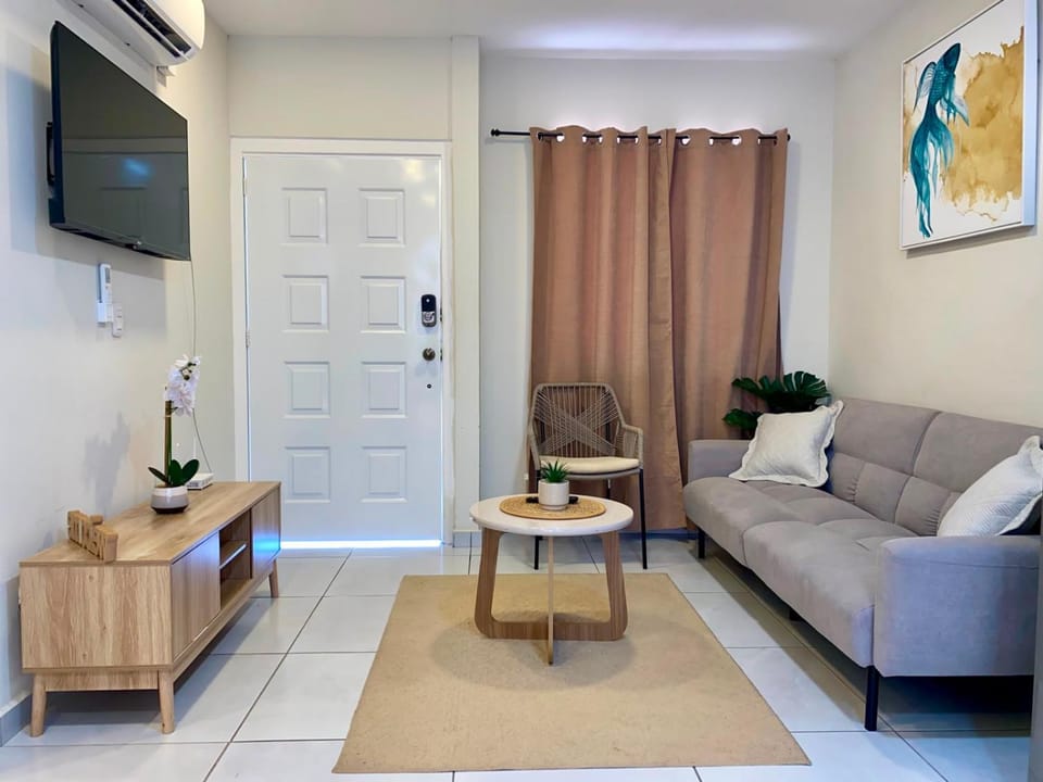 Cozy house 5 minutes from the airport Apartment in El Salvador