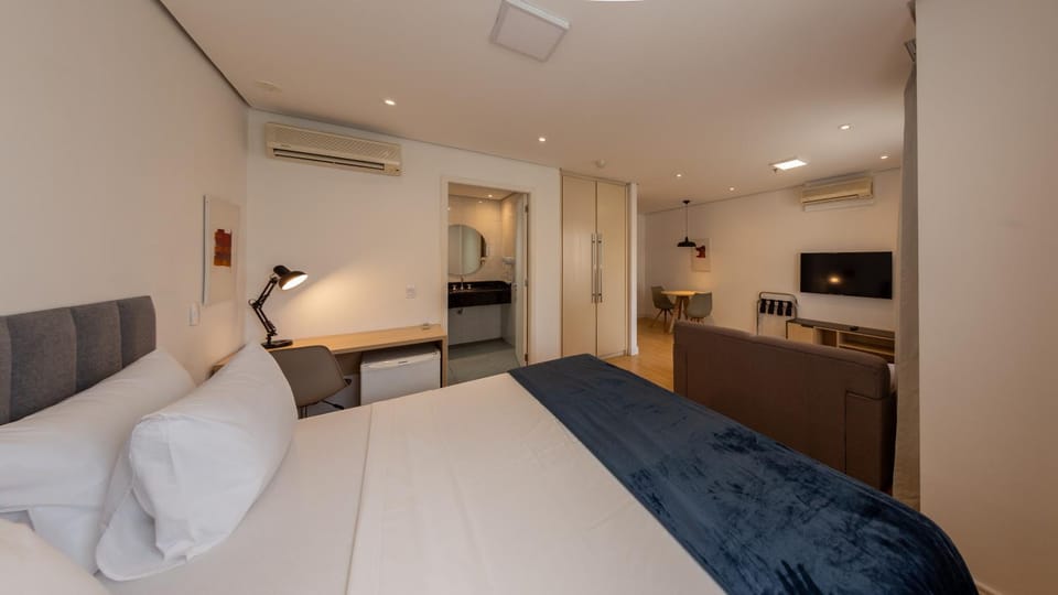 Photo of the whole room, air conditioner