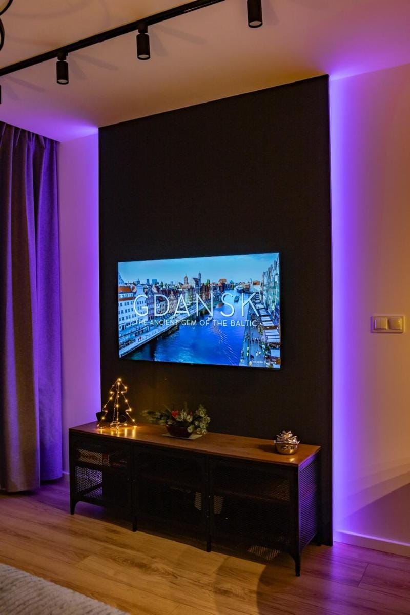 Communal lounge/ TV room, TV and multimedia, Evening entertainment