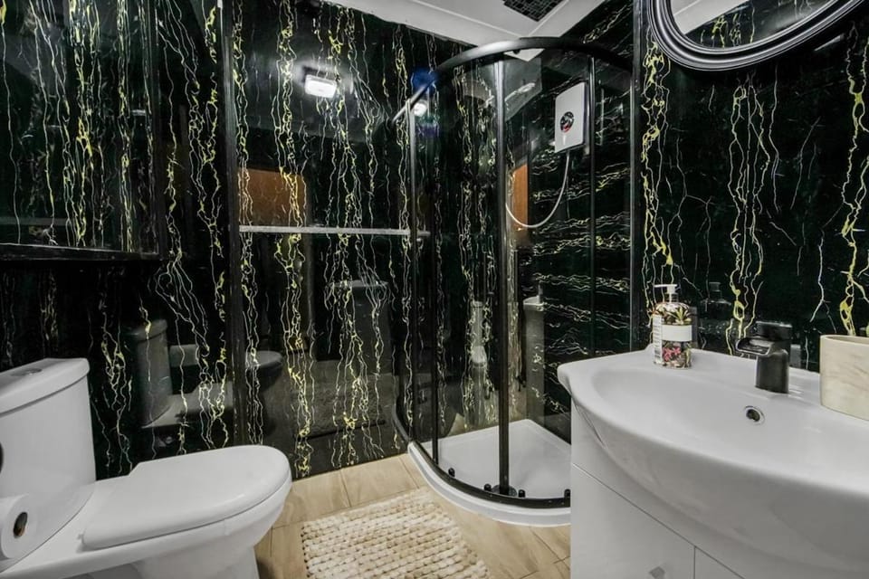 The Luxe Soho Flat Apartment in City of Westminster