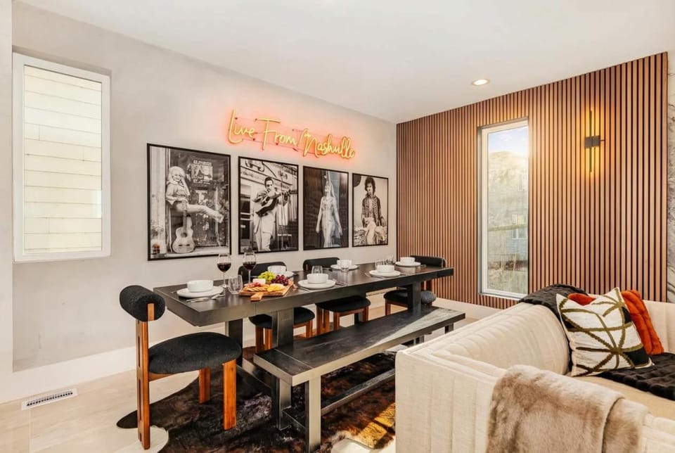 Elevator with Rooftop Hot Tub & Spacious Yard House in East Nashville